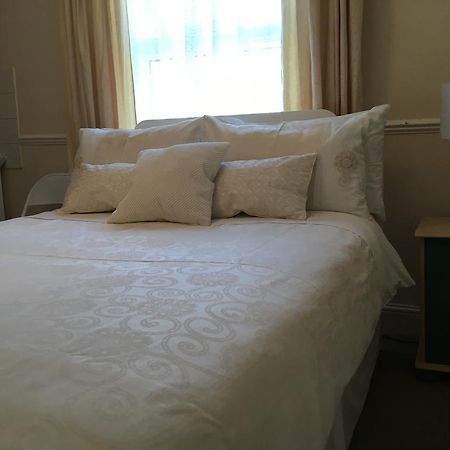 Caris Guest House サウスエンド・オン・シー エクステリア 写真